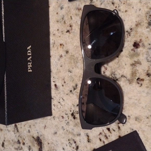 Prada polarized sunglasses spr 04xs made in Italy - Picture 5 of 8